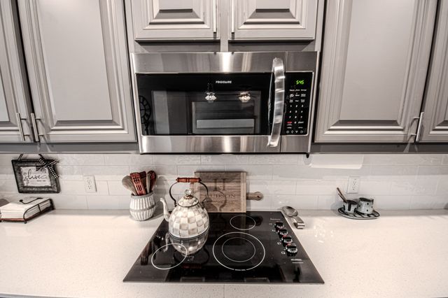 150 Oak Grove Drive, Rhome, TX 76078