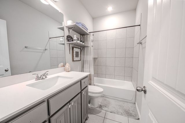 150 Oak Grove Drive, Rhome, TX 76078