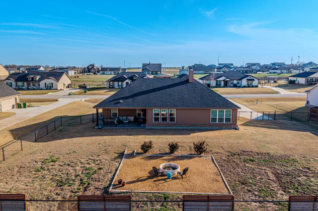 150 Oak Grove Drive, Rhome, TX 76078