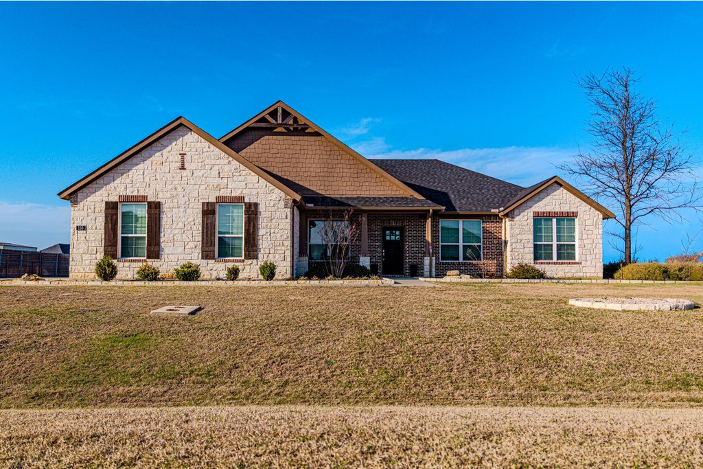 150 Oak Grove Drive, Rhome, TX 76078