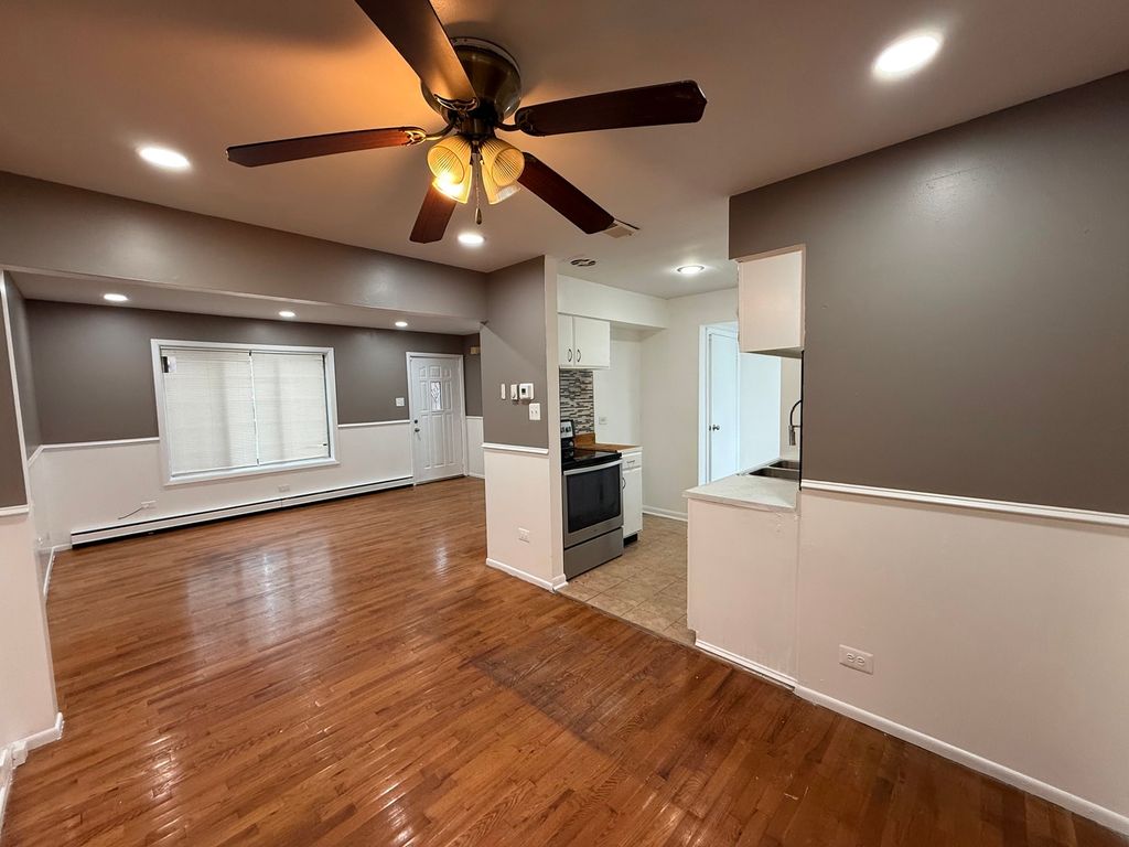 18W123 Kirkland Lane, Villa Park, IL 60181 — photo 5