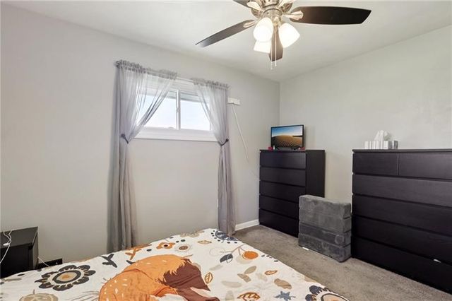 222 Sunset Dr, Neshannock Twp, PA 16105