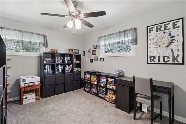 222 Sunset Dr, Neshannock Twp, PA 16105