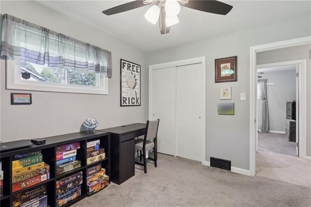 222 Sunset Dr, Neshannock Twp, PA 16105