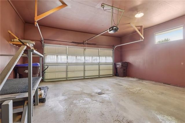 222 Sunset Dr, Neshannock Twp, PA 16105