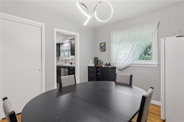 222 Sunset Dr, Neshannock Twp, PA 16105