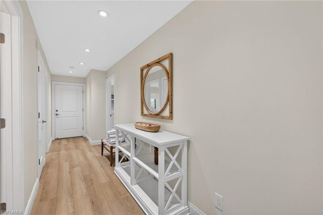 2721 W Gulf DR 108, Sanibel, FL 33957