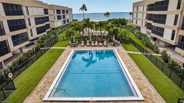 2721 W Gulf DR 108, Sanibel, FL 33957