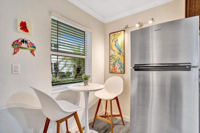 417 NE 17th Ave 4, Fort Lauderdale, FL 33301