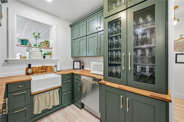 131 S Pitt St, Mercer Boro, PA 16137