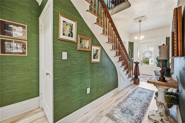 131 S Pitt St, Mercer Boro, PA 16137