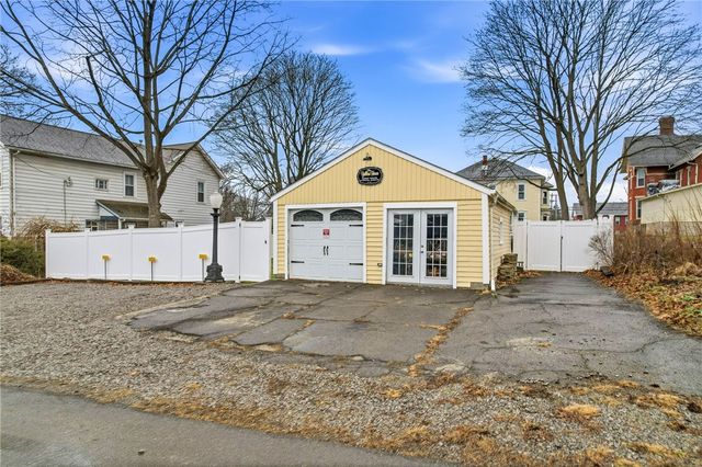 131 S Pitt St, Mercer Boro, PA 16137