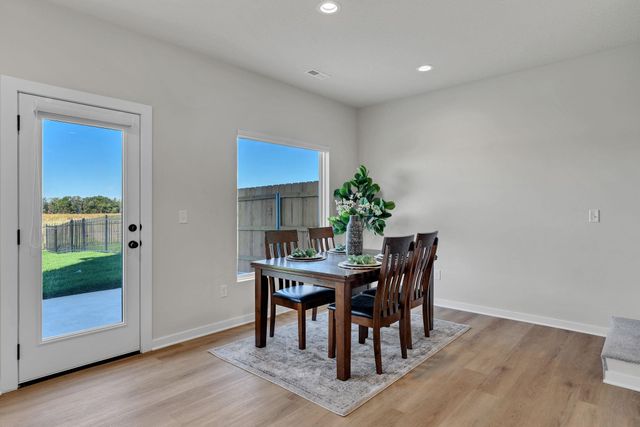 118 & 120 N Gowen St, Goddard, KS 67052