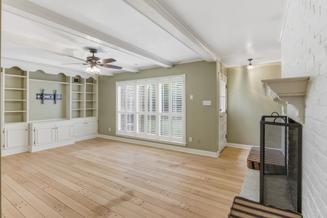 915 PARK VALLEY RD, Memphis, TN 38119