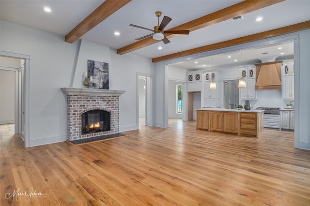 305 Nightfall Court, Bossier City, LA 71111