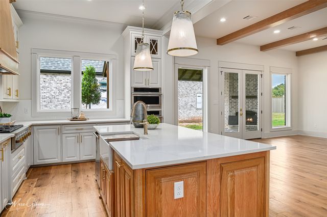 305 Nightfall Court, Bossier City, LA 71111