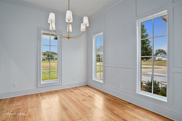 305 Nightfall Court, Bossier City, LA 71111