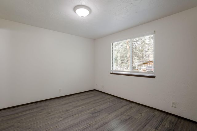 19968 Double Tree Court, Bend, OR 97702