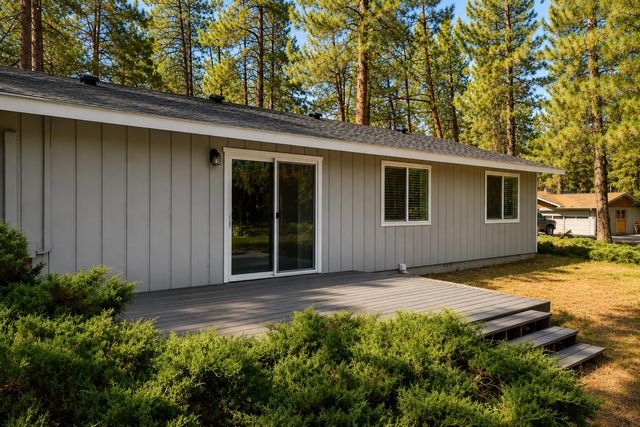 19968 Double Tree Court, Bend, OR 97702