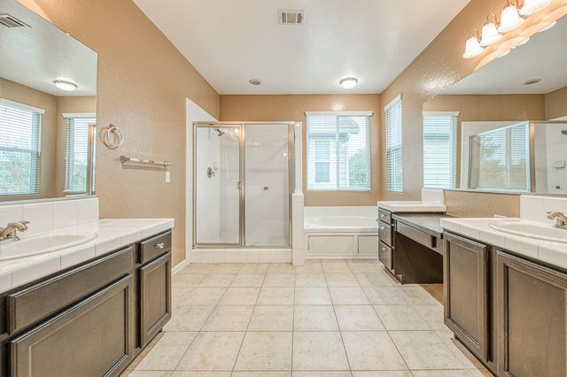 4386 W Artemisa Drive, Fresno, CA 93722