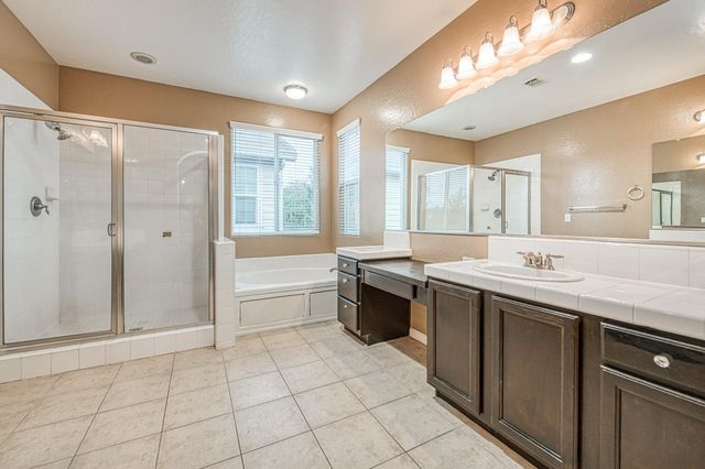 4386 W Artemisa Drive, Fresno, CA 93722