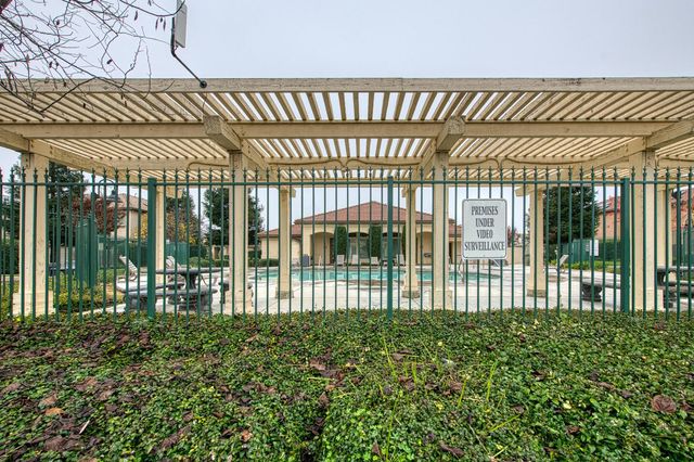 4386 W Artemisa Drive, Fresno, CA 93722