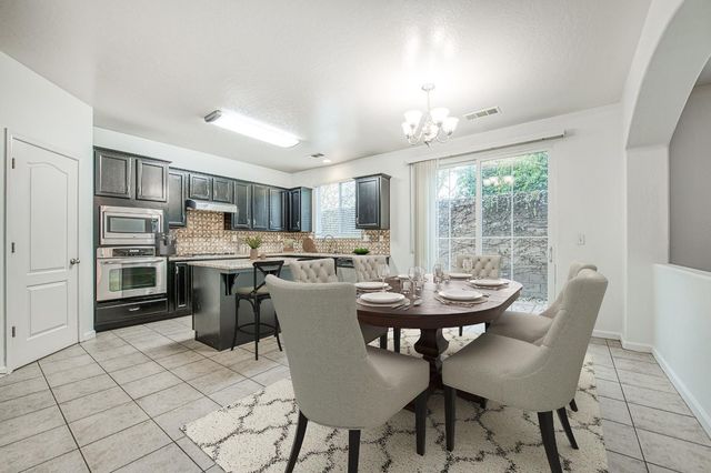 4386 W Artemisa Drive, Fresno, CA 93722