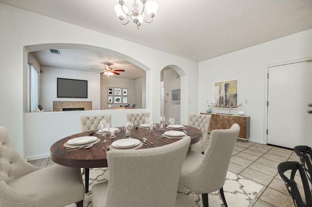 4386 W Artemisa Drive, Fresno, CA 93722