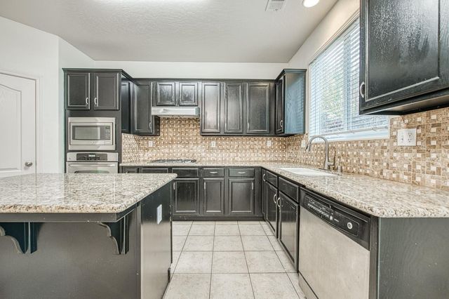 4386 W Artemisa Drive, Fresno, CA 93722