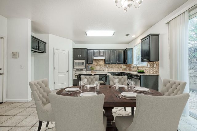 4386 W Artemisa Drive, Fresno, CA 93722