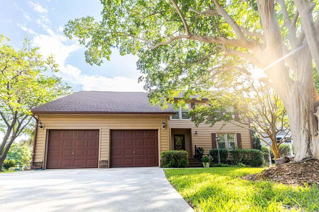 713 Lake Frances Drive, Charleston, SC 29412