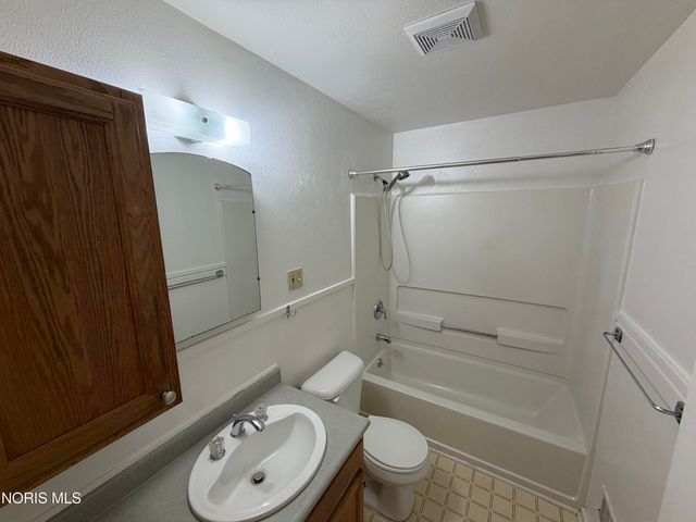582 South Avenue, Toledo, OH 43609