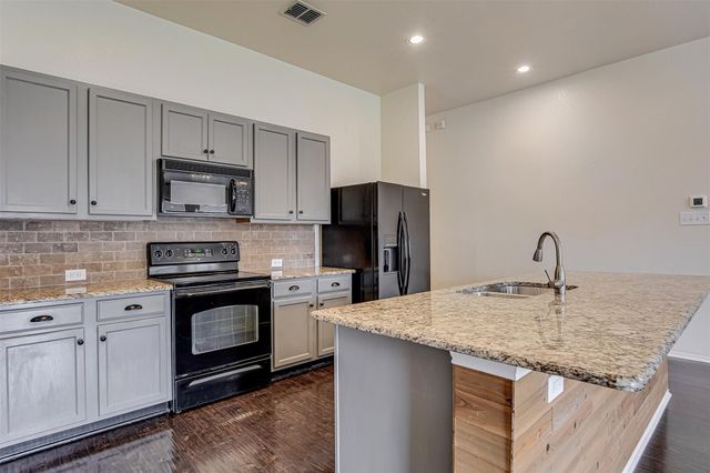 931 Hunter Lane, Burleson, TX 76028