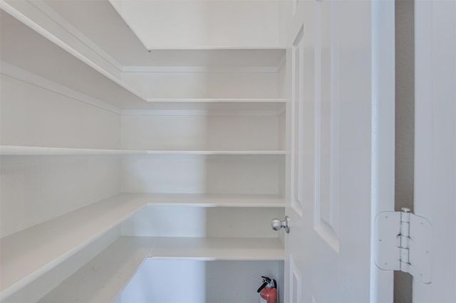 931 Hunter Lane, Burleson, TX 76028