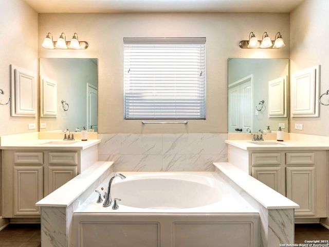 14122 Santa Anna Way, San Antonio, TX 78253