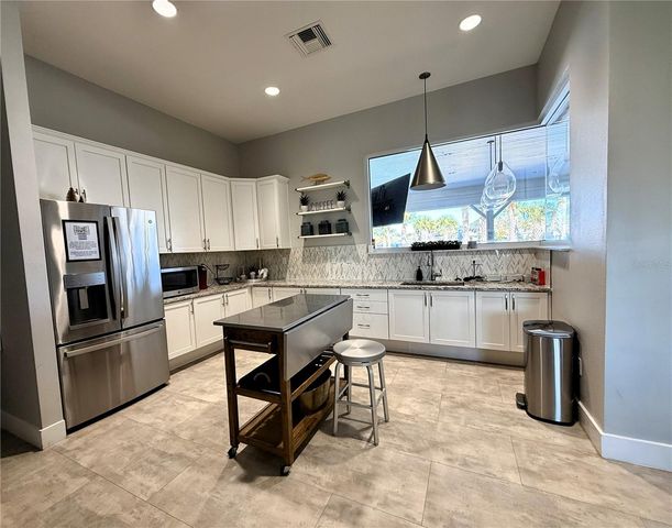 7872 JUNE LANE, Wildwood, FL 34785