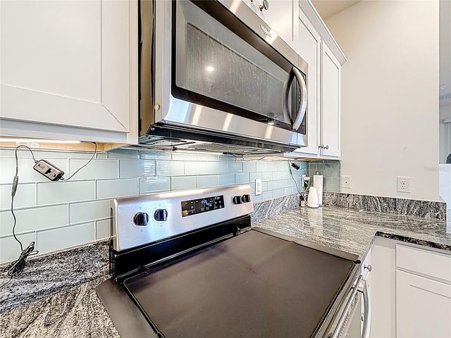 7872 JUNE LANE, Wildwood, FL 34785