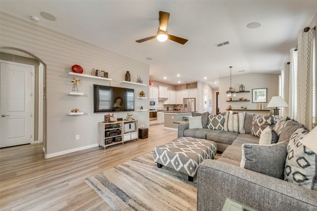 1919 Livingston Road, Irving, TX 75062