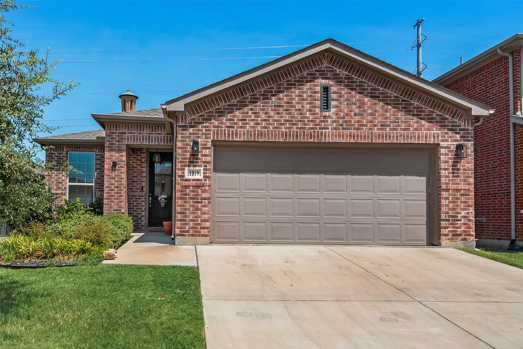 1919 Livingston Road, Irving, TX 75062