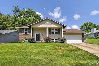 25 Universal Drive, St Peters, MO 63376