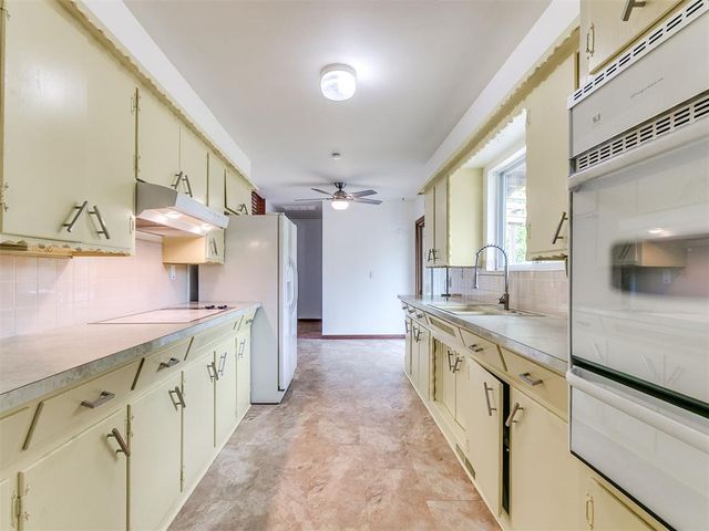 3575 Katherine Street, Choctaw, OK 73020