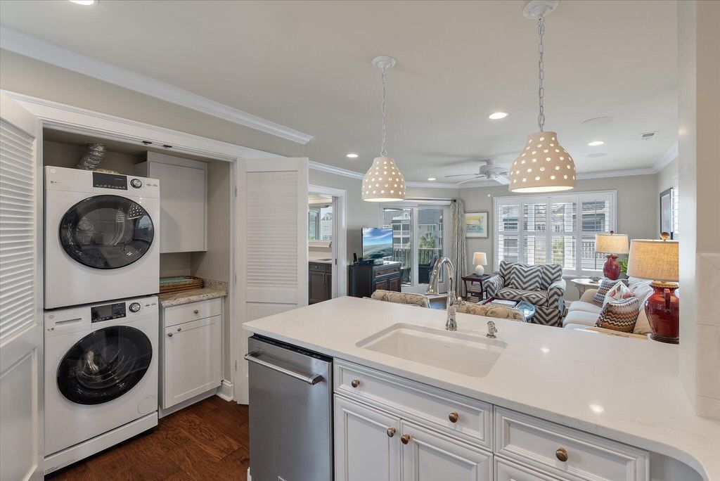 Image 12 of property listing at 9000 Palmetto Drive Drive A301, Isle Of Palms, SC 29451