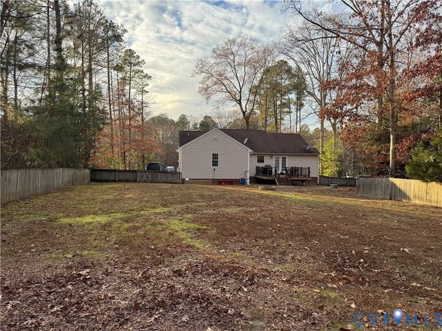 211 Pine Ridge Rd, Aylett, VA 23009
