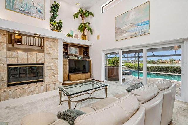 9815 BAY ISLAND DRIVE, Tampa, FL 33615
