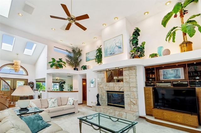 9815 BAY ISLAND DRIVE, Tampa, FL 33615