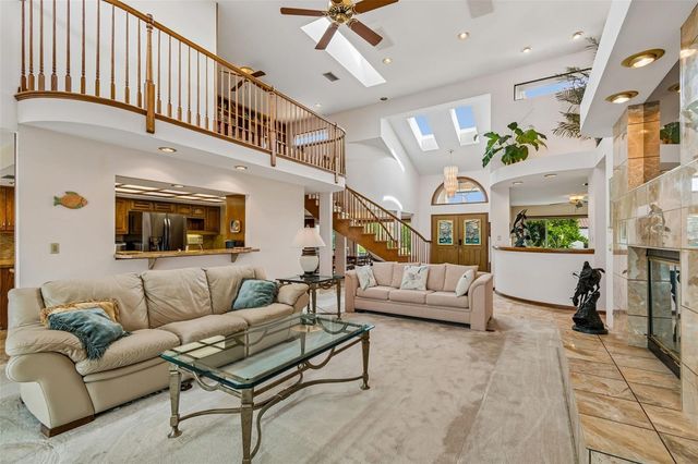 9815 BAY ISLAND DRIVE, Tampa, FL 33615