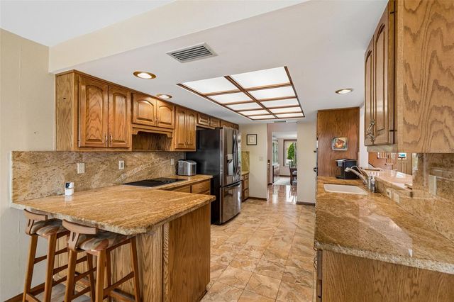 9815 BAY ISLAND DRIVE, Tampa, FL 33615