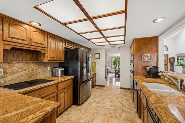 9815 BAY ISLAND DRIVE, Tampa, FL 33615