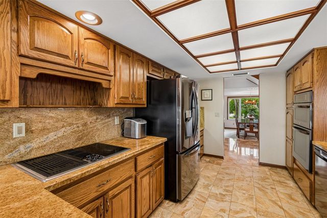 9815 BAY ISLAND DRIVE, Tampa, FL 33615