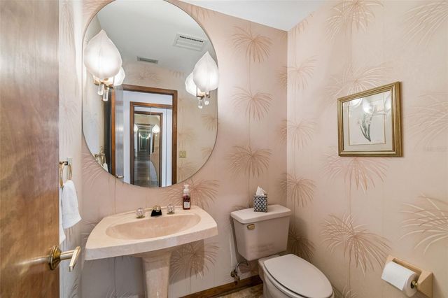 9815 BAY ISLAND DRIVE, Tampa, FL 33615